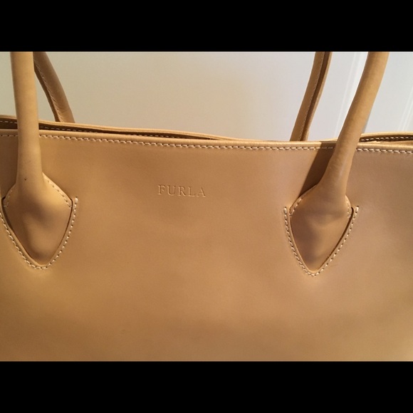 🌷Furla Tote/Handbag🌷 - Picture 3 of 7